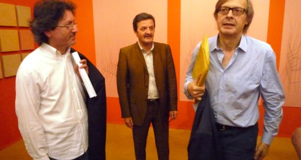 Paolo Gobbi assieme a Vittorio Sgarbi e Cesare Martini