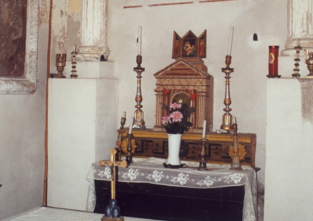 Ditte di Tolentino e Pollenza restaurano la “Pitturetta” L'interno della chiesa della "Pitturetta"