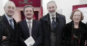 Il sindaco Martini con i fratelli Frida, Elio e Riccardo Di Segni