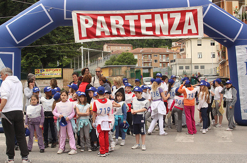 I partecipanti alla maratona scolastica organizzata dall'Itis (foto d'archivio)