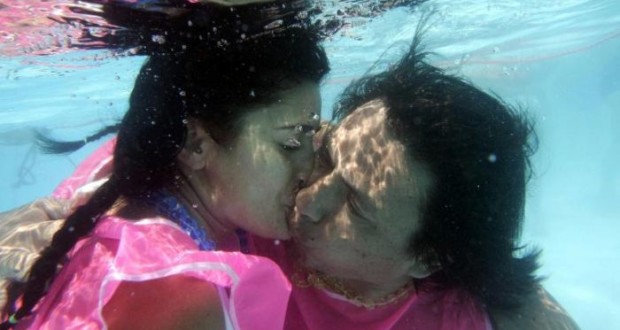 Gara di San Valentino: il bacio più lungo sott'acqua