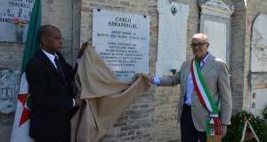 Lo scoprimento della lapide in memoria del giovane partigiano etiope