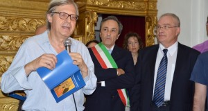 Sgarbi con il sindaco di Esanatoglia e il presidente della Comunità montana
