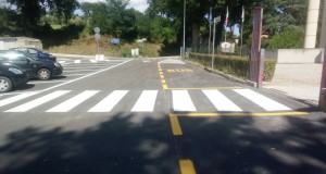 Cesolo, il piazzale della scuola asfaltato di recente