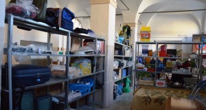 Un angolo interno dell'Emporio del riuso