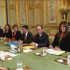 Il tavolo con Hollande e, al suo fianco, la traduttrice Cianficconi