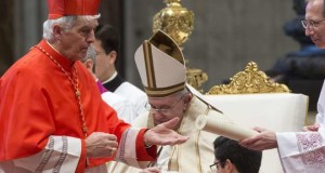 Il cardinale Menichelli con Papa Francesco