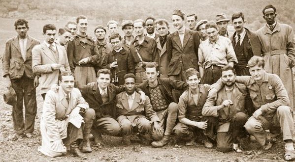 Abbamagal in una storica foto di gruppo
