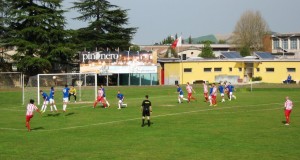 Un corner battuto dalla Settempeda
