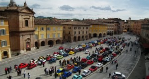 In piazza il raduno delle Fiat 500