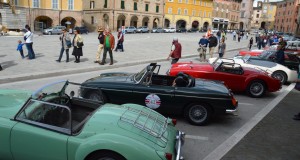 Le auto MG in Piazza del Popolo