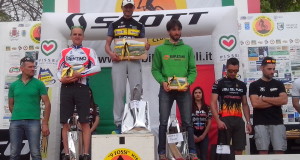 La premiazione di David Lucertoni alla gara "9 fossi" di Cingoli