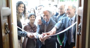 Il taglio del nastro da parte di Luciano Gregoretti e Massimo Ciambotti