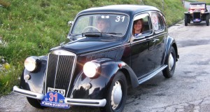 Nardino Carnevali e Nadia Canuti su Lancia Ardea del '52