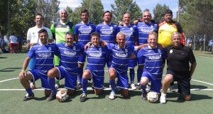 La formazione di calcetto della Polizia municipale