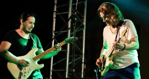 Frank Ricci suona con Robben Ford
