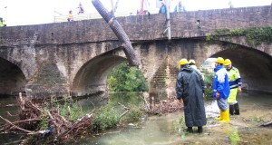 Fiume Potenza: l'intervento dei volontari