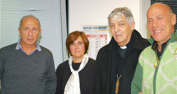 Il Cardinal Menichelli assieme ad Anna Maria Chiaraluce e ai responsabili dell'Acom