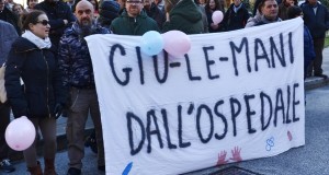 Manifestanti in piazza