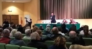 Un momento dell'assemblea pubblica organizzata dal Comitato