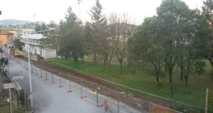 Tolta la vecchia siepe dallo stadio lungo via Galilei