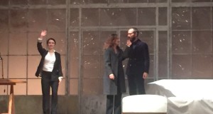 Le protagoniste sul palco del Feronia assieme al direttore artistico Francesco Rapaccioni