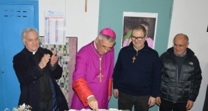 Da sinistra: mons. Brugnaro, mons. Napolioni, padre Claudio Bratti e don Aldo Romagnoli