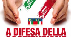 Raccolta di firme in piazza