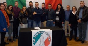 Valter Bianchi assieme ai candidati consiglieri della lista "San Severino Tricolore"