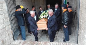 Omaggio dell'Arma di Cavalleria a Maurizio Governatori