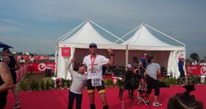 Alberto Cambio all'arrivo di Mestre festeggiato dal figlio Giacomo
