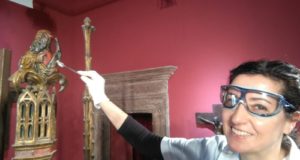 Ann a Filumeni in azione sull'opera dell'Indivini
