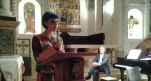 La vincitrice del concorso di poesia