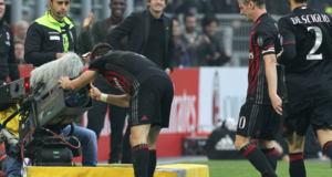Il bel gesto di Bonaventura, chinato davanti alla telecamere per la sua dedica a bordo campo