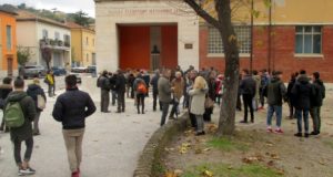 Delegazione Itis davanti alla "Luzio"
