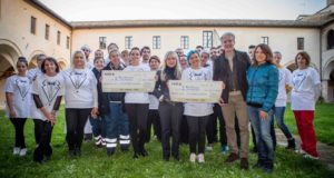 La consegna dei soldi raccolti