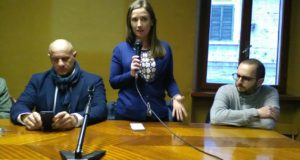L'on Fabio Rampelli (a sinistra) assieme al consigliere regionale Leonardi e al consigliere comunale Orlandani