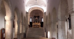 L'interno della basilica di San Lorenzo