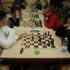 Giovani scacchisti in gioco