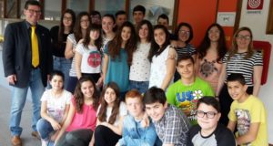 Gli alunni della 3^ C assieme ai docenti Muscolini e De Felice