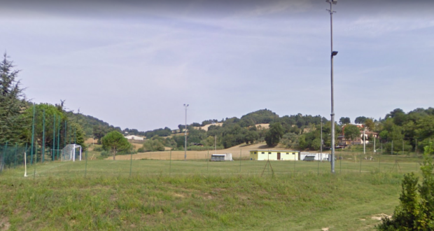Il campo di calcio a Serralta