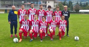 La Juniores con le nuove magliette "targate" Riabita