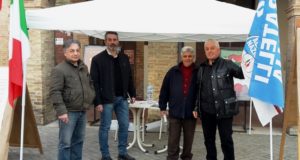 Il punto di raccolta delle firme