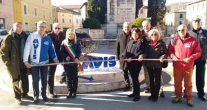 L'inaugurazione della rotatoria adottata dall'Avis