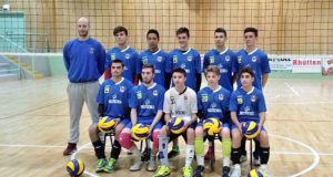 La formazione di Prima Divisione maschile con il coach Daniele Moretti