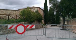 Le transenne al Castello