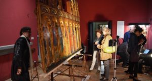 Esperti al lavoro in Pinacoteca per il Polittico del Veneziano