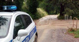 Strada allagata nella zona del Sassuglio