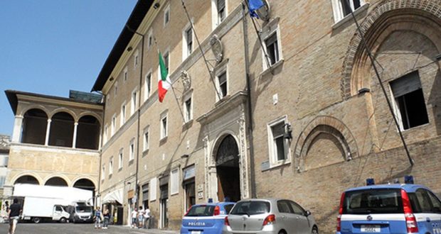 Il palazzo della Prefettura a Macerata