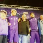 Pacifico Tarquini sul palco del villaggio di Moena assieme a giocatori e tifosi della Fiorentina